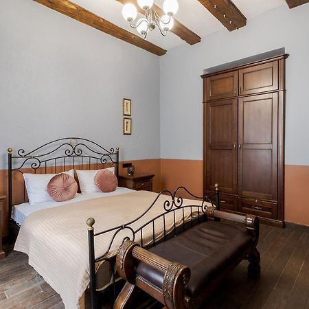 Apartamento Tut Staroevreyska With Terrace Leópolis Exterior foto