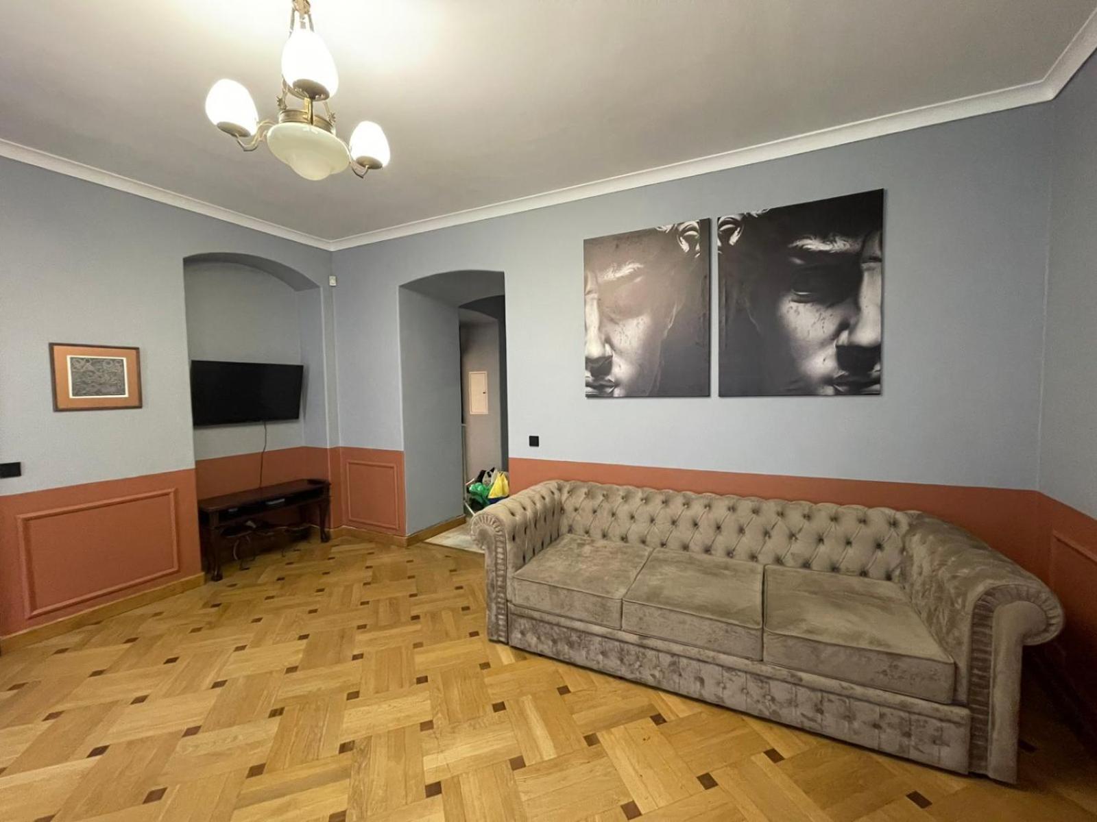 Apartamento Tut Staroevreyska With Terrace Leópolis Exterior foto