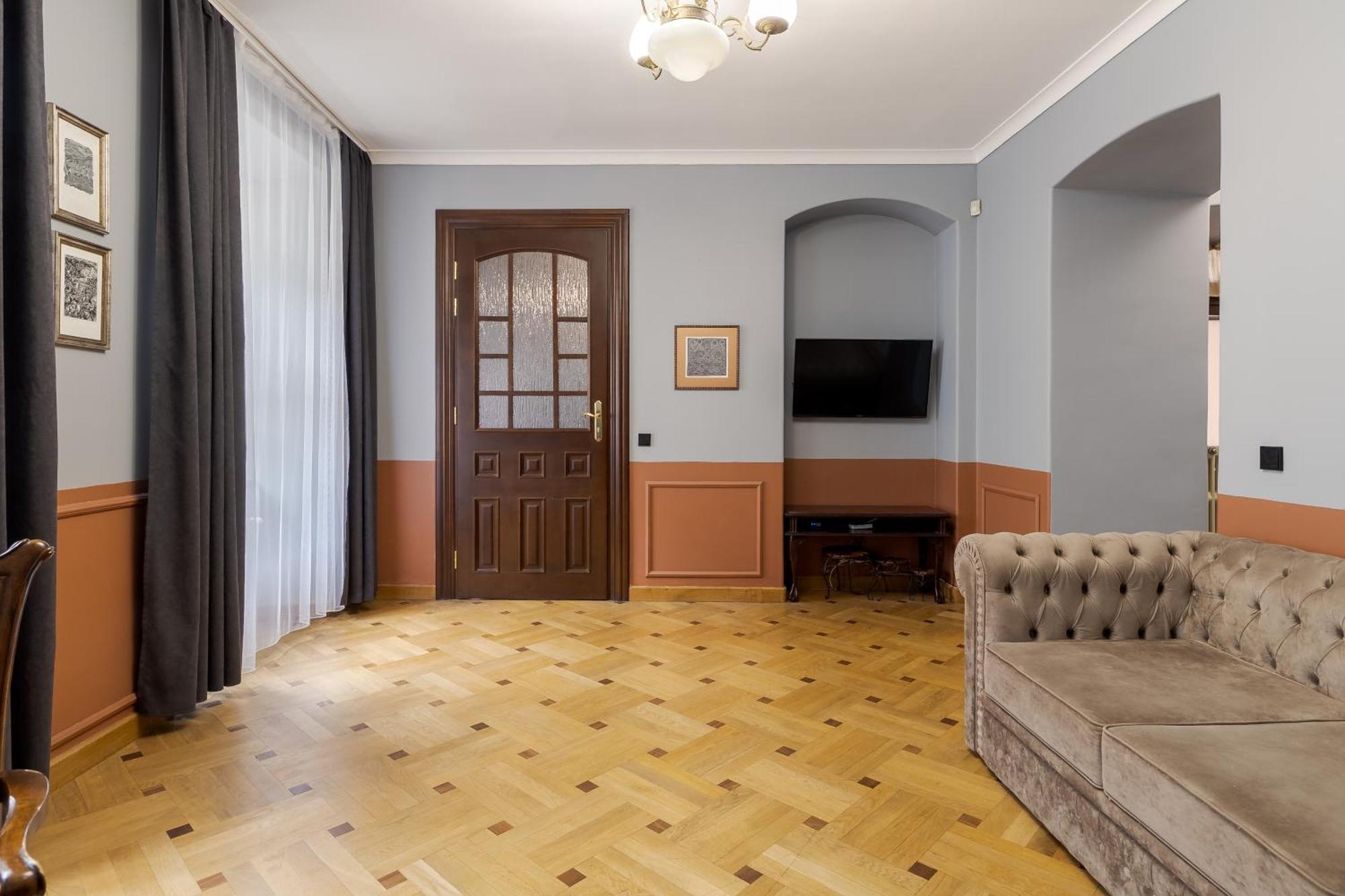 Apartamento Tut Staroevreyska With Terrace Leópolis Exterior foto